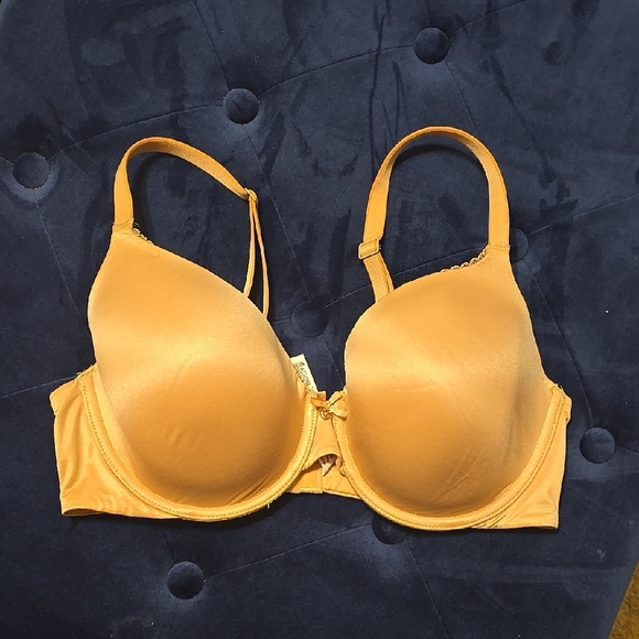 Victorias Secret Body By Victoria Perfect Coverage! - Picture 1 of 1